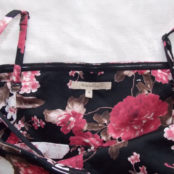 Black and Red Floral Mini Dress - Picture 6 of 8